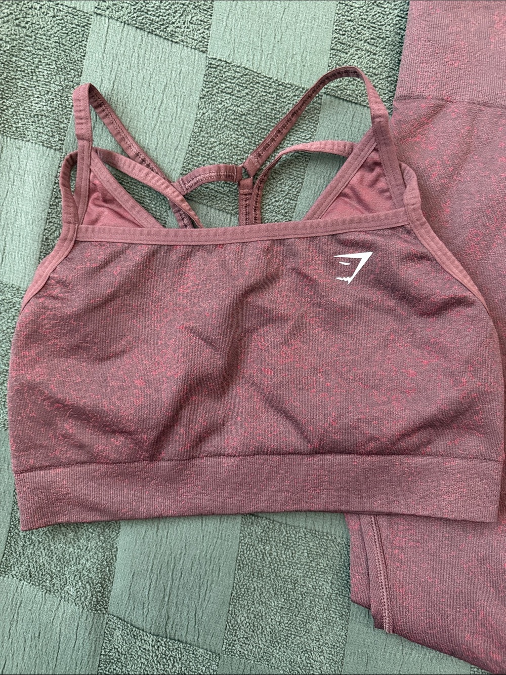 Gymshark Plum Seamless Sports Bra and Leggings Set - Picture 2 of 4
